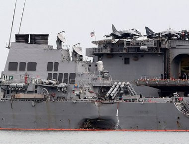 Νεκροί οι αγνοούμενοι ναύτες του USS «John S. McCain» που συγκρούστηκε με δεξαμενόπλοιο ελληνικών συμφερόντων (βίντεο)